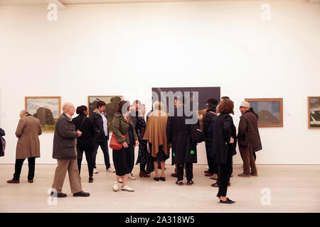 London, Großbritannien. 04 Okt, 2019. British Art Fair 2019 3. bis 6. Oktober. Saatchi Gallery. Die britische Art Fair 2019 stellt alle wichtigen Bewegungen in der modernen Britischen Kunst aus den frühen Modernisten der YBAs hat. Credit: Peter Hogan/Alamy leben Nachrichten Stockfoto