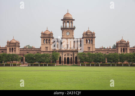 Die Islamia College University, Peshawar, ist eine öffentliche Forschungsuniversität in Peshawar, Khyber Pakhtunkhwa, Pakistan. Stockfoto