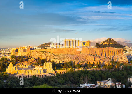 Der Parthenon Tempel auf der Akropolis von Athen, Griechenland, bei Sonnenuntergang Stockfoto