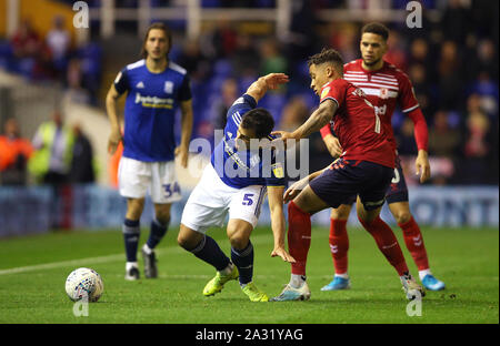 Birmingham City Maxime Colin (links) und Middlesbrough ist Marcus Tavernier Kampf um den Ball in den Himmel Wette Championship Match in St. Andrew's Billion Trophäe Stadion, Birmingham. Stockfoto