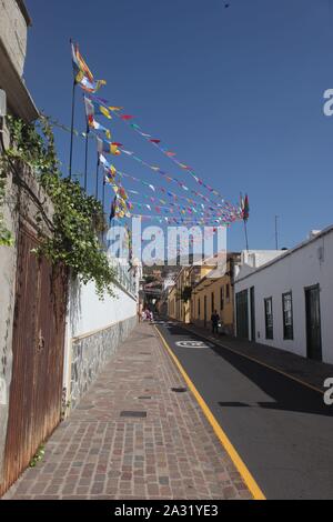 Porträt Stil Ansicht von Arona, einem kanarischen Dorf auf Teneriffa in Vorbereitung für Heritage feier tag. September 2019. Stockfoto