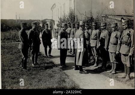 Erzherzog Karl besichtigt Neue Projektsuniformen, 23.9.1916 Stockfoto