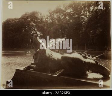 Eugène Atget - Versailles Grand Trianon, Dragon par Hardy - 1963.977. Stockfoto