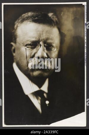 Ex-präsident Theodore Roosevelt, mit Kopf und Schultern im Porträt, Vorderseite Stockfoto