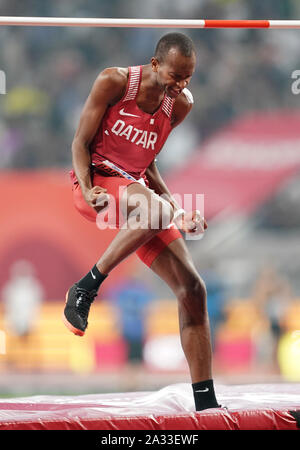 Doha, Katar. 4. Okt, 2019. Essa mutaz Barshim von Katar feiert während der Männer springen Finale bei den IAAF Leichtathletik WM 2019 in Doha, Katar, der 4. Oktober 2019. Credit: Jia Yuchen/Xinhua/Alamy leben Nachrichten Stockfoto