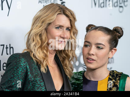 New York, NY - Oktober 4, 2019: Laura Dern und Jaya Harper Premiere von Marriga Geschichte bei der 57 New York Film Festival an der Alice Tully Hall im Lincoln Center Stockfoto