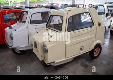 Nakhon Pathom, Thailand - August 3, 2019: Vintage Microcar Ausstellung bei Oldtimer collector Garage in Nakhon Pathom Provinz Stockfoto