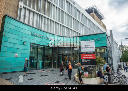 Die Bristol Royal Infirmary (BRI) in Bristol, England, Großbritannien Stockfoto