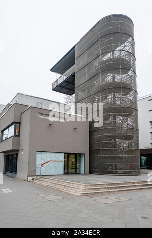 Dokumentationszentrum in der Gedenkstätte Berliner Mauer an der Bernauer Straße, Berlin, Deutschland (als Gedenkstätte Berliner Mauer in der Deutschen bekannt) Stockfoto