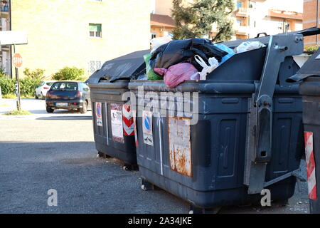 Rifiuti nel Quartiere di Torre Spaccata - Roma Stockfoto