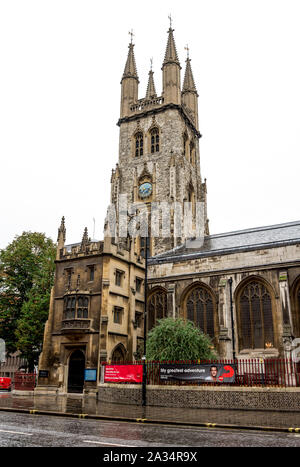 Die Kirche des Heiligen Grabes auf Holborn Viadukt im City Centre, London, Vereinigtes Königreich Stockfoto