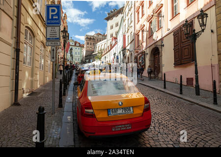 Herbstnachmittag in Mala Strana, Prag, Tschechien. Stockfoto