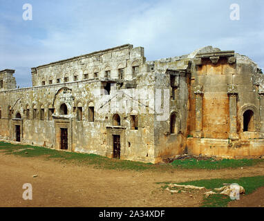 Syrien. Qalb Lozeh. Die Kirche. Die erste in Syrien, große Basilika bekannt. 460 AD. Im byzantinischen Stil. (Foto vor dem syrischen Bürgerkrieg). Stockfoto