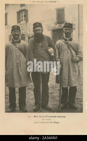 Vintage französische Postkarte berechtigt Nos bons Facteurs ruraux oder unsere guten ländlichen Postboten zeigt ländliche Post Männer oder Männer aus den späten 1800s 1900s Stockfoto