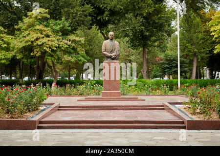 Denkmal Sharaf Rashidov Erster Sekretär des Zentralkomitees der Kommunistischen Partei der Republik Usbekistan, Taschkent, Usbekistan, in Zentralasien Stockfoto