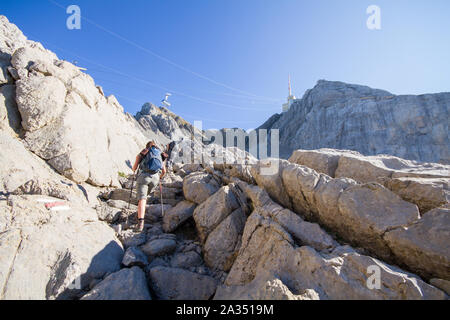 Wandern auf den Gipfel des Mount Säntis, Schweiz Stockfoto