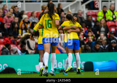 Middlesbrough, UK. 05 Okt, 2019. MIDDLESBROUGH, ENGLAND zum 5. Oktober Oliveira Debora Brasiliens Frauen feiert nach 2. Ziel ihres Teams zählen während der internationalen Freundschaftsspiel zwischen England und Brasilien Frauen Frauen an der Riverside Stadium, Middlesbrough am Samstag, den 5. Oktober 2019. (Quelle: Iam Brennen | MI Nachrichten) das Fotografieren dürfen nur für Zeitung und/oder Zeitschrift redaktionelle Zwecke verwendet werden, eine Lizenz für die gewerbliche Nutzung Kreditkarte erforderlich: MI Nachrichten & Sport/Alamy leben Nachrichten Stockfoto