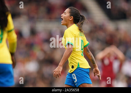 MIDDLESBROUGH, ENGLAND - Oktober 05: Kerben Oliveira Debora "ebinha" und feiert ihr während der internationalen Frauen freundlich zwischen England und Brasilien Frauen Frauen im Riverside Stadium, am Oktober 05, 2019 in Middlesbrough, England. (Foto von Daniela Porcelli/SPP) Stockfoto