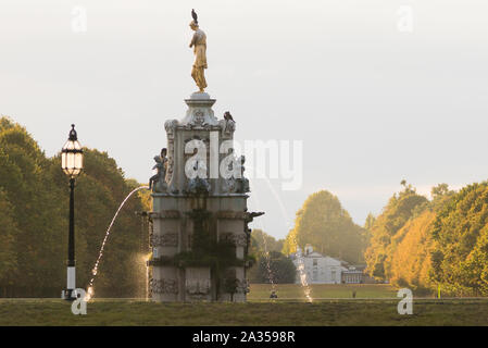 Die Diana Brunnen in Bushy Park entfernt. London, Großbritannien. Stockfoto