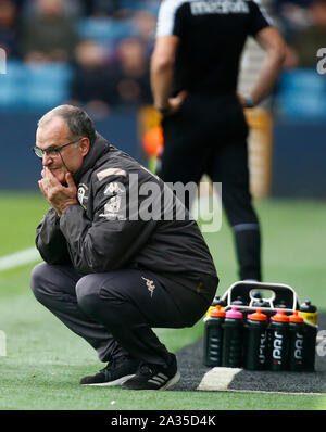 London, Großbritannien. 5. Okt, 2019. Leeds United Manager Marcelo Bielsa während Englisch Sky Bet Meisterschaft zwischen Millwall und Leeds United an der Höhle, London, England am 05. Oktober 2019 Credit: Aktion Foto Sport/Alamy leben Nachrichten Stockfoto