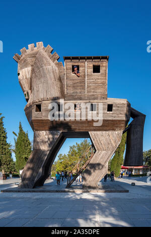 Riesiges Trojanisches Pferd Holz- Replik in der antiken Stadt Troja in Çanakkale, Türkei Stockfoto