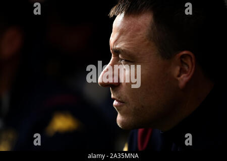 Norwich, UK. 05 Okt, 2019. , Fußball der englischen Premier League, Norwich gegen Aston Villa; Aston Villa Trainer John Terry - Streng redaktionelle Verwendung. Keine Verwendung mit nicht autorisierten Audio-, Video-, Daten-, Spielpläne, Verein/liga Logos oder "live" Dienstleistungen. On-line-in-Match mit 120 Bildern beschränkt, kein Video-Emulation. Keine Verwendung in Wetten, Spiele oder einzelne Verein/Liga/player Publikationen Quelle: Aktion Plus Sport Bilder/Alamy leben Nachrichten Stockfoto