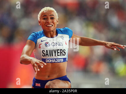 Doha, Katar. 5. Okt, 2019. Jazmin Säger von Vereinigtes Königreich konkurrieren im Weitsprung der Frauen während des 17. IAAF Leichtathletik WM in der Khalifa Stadion in Doha, Katar. Ulrik Pedersen/CSM/Alamy Live News Credit: Cal Sport Media/Alamy Live News Credit: Cal Sport Media/Alamy leben Nachrichten Stockfoto