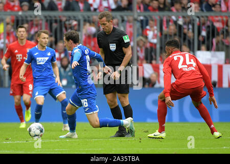 05.10.2019, xemx, Fussball 1.Bundesliga, FC Bayern München - TSG 1899 Hoffenheim emspor, v.l. Sebastian Rudy (TSG 1899 Hoffenheim #16) und Corentin T Stockfoto