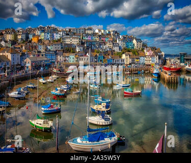 De - Devon: Malerische Bixham Dorf und Hafen (HDR-Bild geeignet für Puzzle) Stockfoto