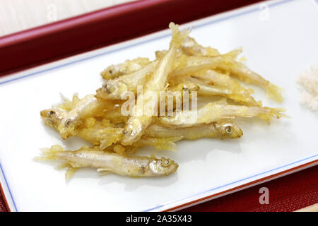 Knusprig gebratener whitebait, Japanisch tempura Stil Stockfoto
