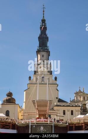 Tschenstochau, Polen - 15. September 2019: Klosterturm in Jasna Gora in Czestochowa, Polen. Stockfoto