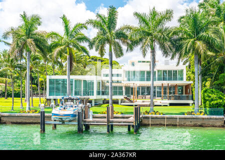 Luxuriöse Villa in Miami Beach, Florida, USA. Stockfoto