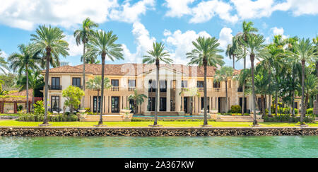 Luxuriöse Villa in Miami Beach, Florida, USA. Stockfoto