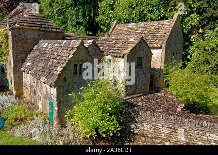 Die berühmten Model Village in Bourton auf dem Wasser, Cotswolds Gloucestershire, England. Foto am 26., August 2019 Stockfoto