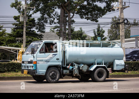 Chiangmai, Thailand - 24. September 2019: Private Abwasser Tank Truck. Foto an der Straße Nr. 121 ca. 8 km von der Innenstadt von Chiang Mai, Thailand. Stockfoto