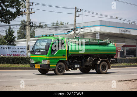 Chiangmai, Thailand - 24. September 2019: Private Abwasser Tank Truck. Foto an der Straße Nr. 121 ca. 8 km von der Innenstadt von Chiang Mai, Thailand. Stockfoto