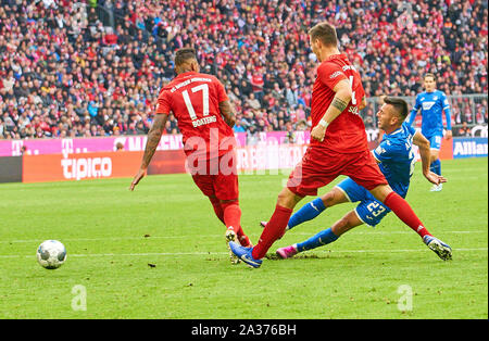 München, Deutschland. 05 Okt, 2019. Sargis ADAMYAN, Hoff 23 Kerben, schießt Ziel für 1-2, Jerome BOATENG (FCB 17) Niklas SUELE, FCB 4 zu spät FC BAYERN MÜNCHEN - TSG 1899 Hoffenheim - DFL-Bestimmungen verbieten die Verwendung von Fotografien als BILDSEQUENZEN und/oder quasi-VIDEO - 1. Deutsche Fussball Liga, München, Oktober 05, 2019 Saison 2019/2020, Spieltag 07, FCB, München, Quelle: Peter Schatz/Alamy leben Nachrichten Stockfoto