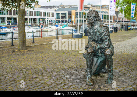 Bronzestatue von John Cabot auf schmalen, Bristol Harbourside, England Großbritannien Stockfoto