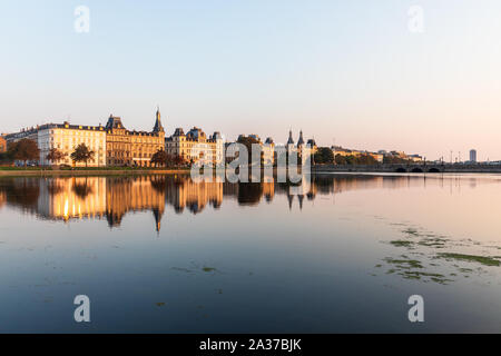 Sortedam See im Abendlicht, Blick Richtung Søtorvet und Dronning Louises Bro von Sortedam Dossering, Kopenhagen, Dänemark Stockfoto