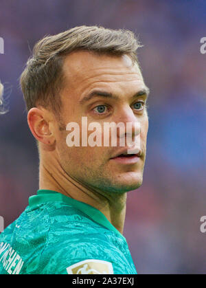 Manuel Neuer, FCB 1 halbe Größe, Porträt, FC BAYERN MÜNCHEN - TSG 1899 Hoffenheim 1-2-DFL-Bestimmungen verbieten die Verwendung von Fotografien als BILDSEQUENZEN und/oder quasi-VIDEO - 1. Deutsche Fussball Liga, München, Oktober 05, 2019 Saison 2019/2020, Spieltag 07, FCB, München, © Peter Schatz/Alamy leben Nachrichten Stockfoto