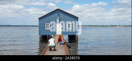 Instagrammers Fotos von Crawley blau Boot Halle Swan River Perth Western Australia Stockfoto