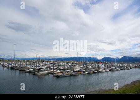 Homer kleiner Bootshafen an einem sonnigen Sommertag. Stockfoto