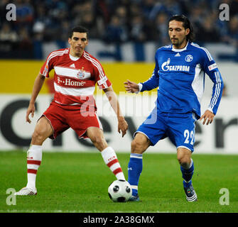 Veltins Arena Gelsenkirchen Deutschland 09.11.2008, Fußball: Bundesliga Saison 2007/2008 FC Schalke 04 (S04, blau) vs FC Bayern München (FCB, Rot) 1:2, Kevin KURANYI (S04), Lucio (FCB) Stockfoto