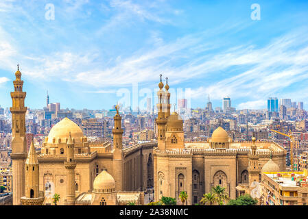 Wolken über Sultan Hassan Moschee Stockfoto