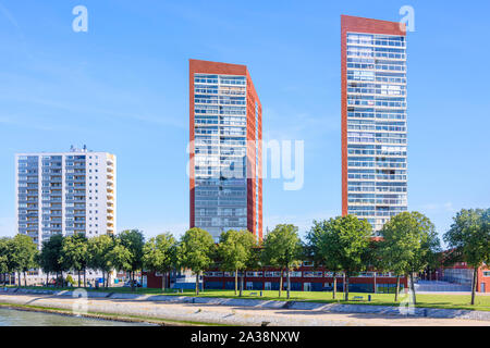 Moderne Bürogebäude auf der Rechtbank Rotterdam, Niederlande Stockfoto