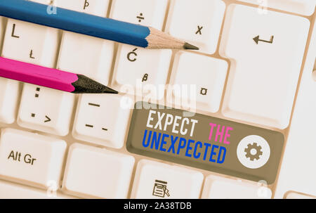 Handschrift Text schreiben Erwarte das Unerwartete. Konzeptionelle Foto alles kann passieren alle möglichen Ereignisse weiß PC-Tastatur mit leeren Hinweis pa prüfen Stockfoto