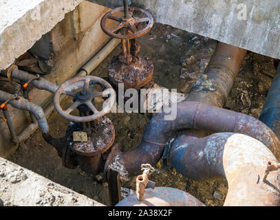 Alte main Hähne der Stadt Wasserversorgung Stockfoto