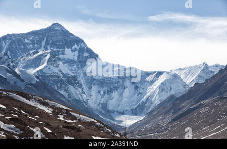 Ein 2019 Bild auf die Nordwand des Mount Everest, wie auf dem Camp in Tibet, China zu Base gesehen Stockfoto