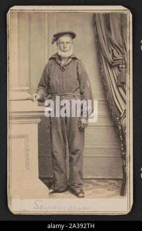 Sailor identifiziert als Seymour in Uniform] / Bradley & Rulofson, Nachfolger zu Rechten Vance, Ecke von Montgomery & Sacramento Straßen, San Francisco Stockfoto