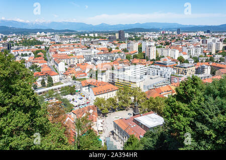 Blick auf die Stadt von der Burg von Ljubljana, Altstadt, Ljubljana, Slowenien Stockfoto